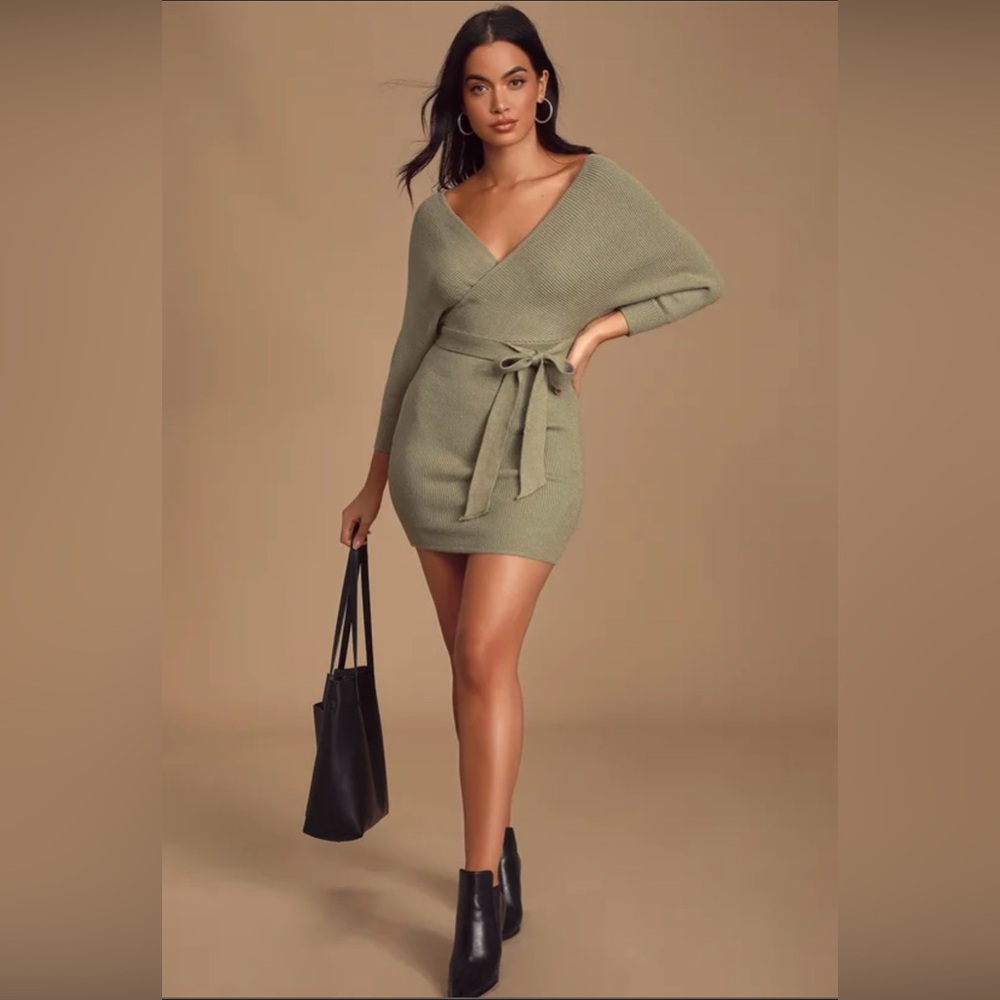 NWT** Lulus Modena Sage Green Dolman sleeve Bodycon Sweater Dress Size S